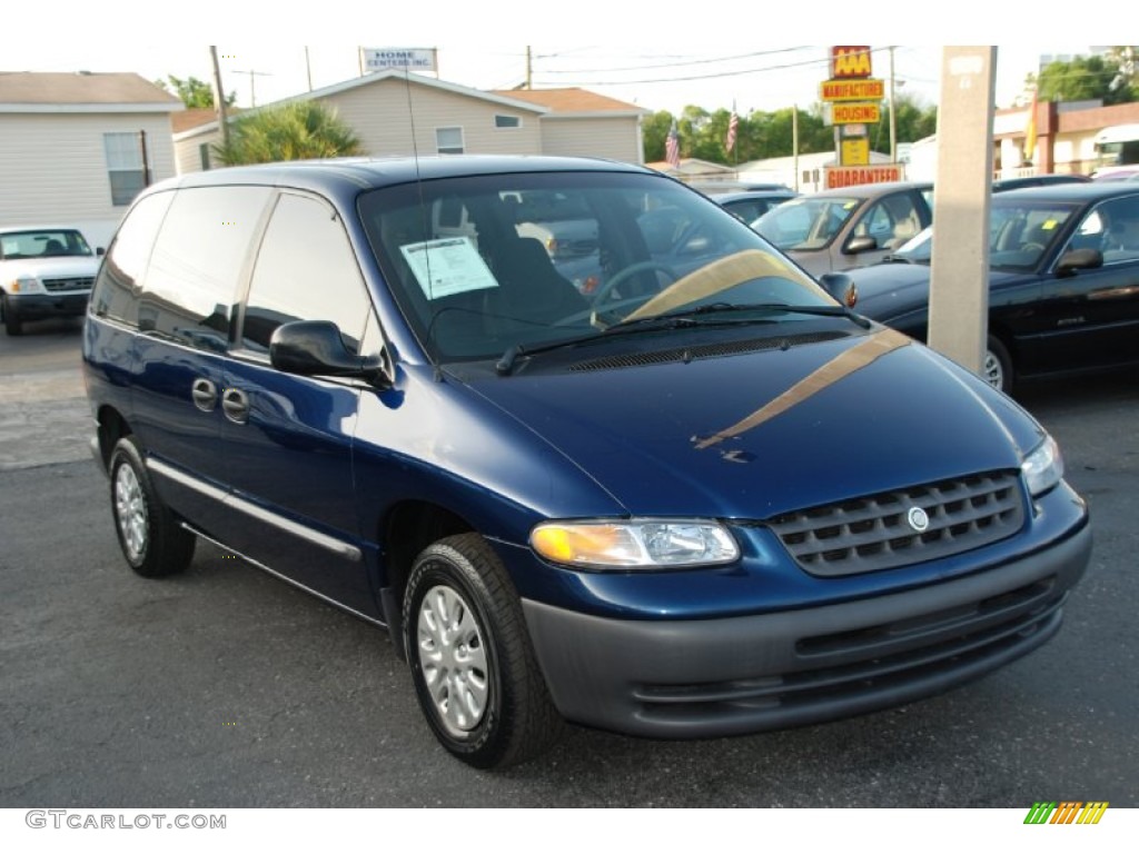 2000 Voyager  - Patriot Blue Pearl / Mist Gray photo #3