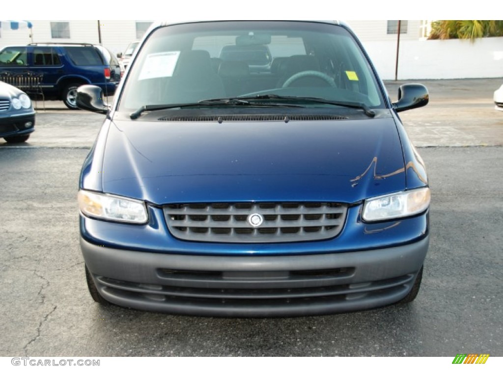 Patriot Blue Pearl 2000 Chrysler Voyager Standard Voyager Model Exterior Photo #53506703