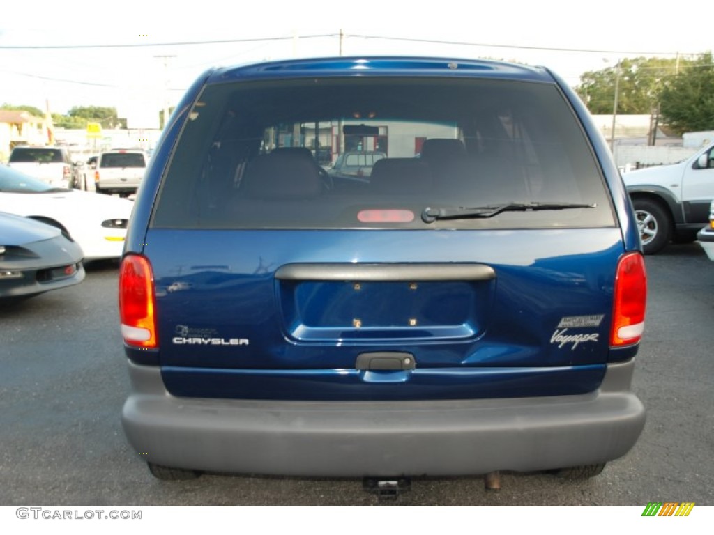 2000 Voyager  - Patriot Blue Pearl / Mist Gray photo #8
