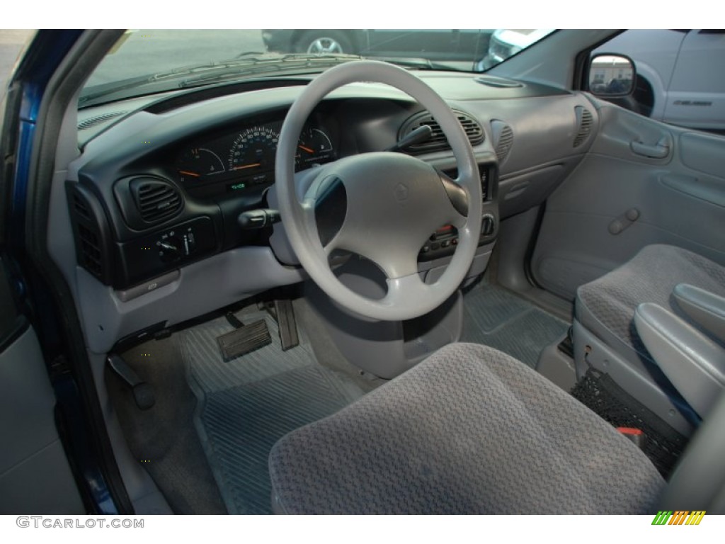 2000 Voyager  - Patriot Blue Pearl / Mist Gray photo #13