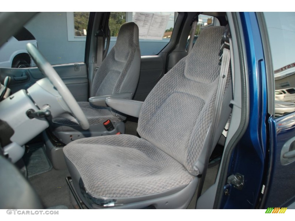 2000 Voyager  - Patriot Blue Pearl / Mist Gray photo #15