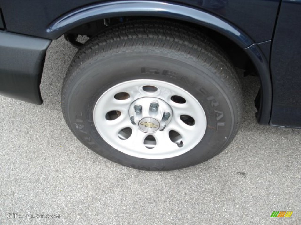 2011 Chevrolet Express 1500 Cargo Van Wheel Photos