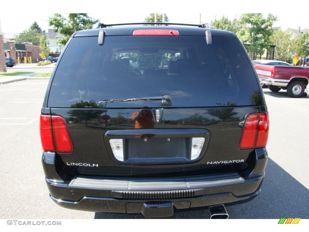 2005 Navigator Luxury 4x4 - Black Clearcoat / Camel photo #5