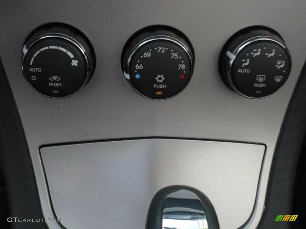 2009 Chrysler Sebring Limited Hardtop Convertible Controls Photo #53510141