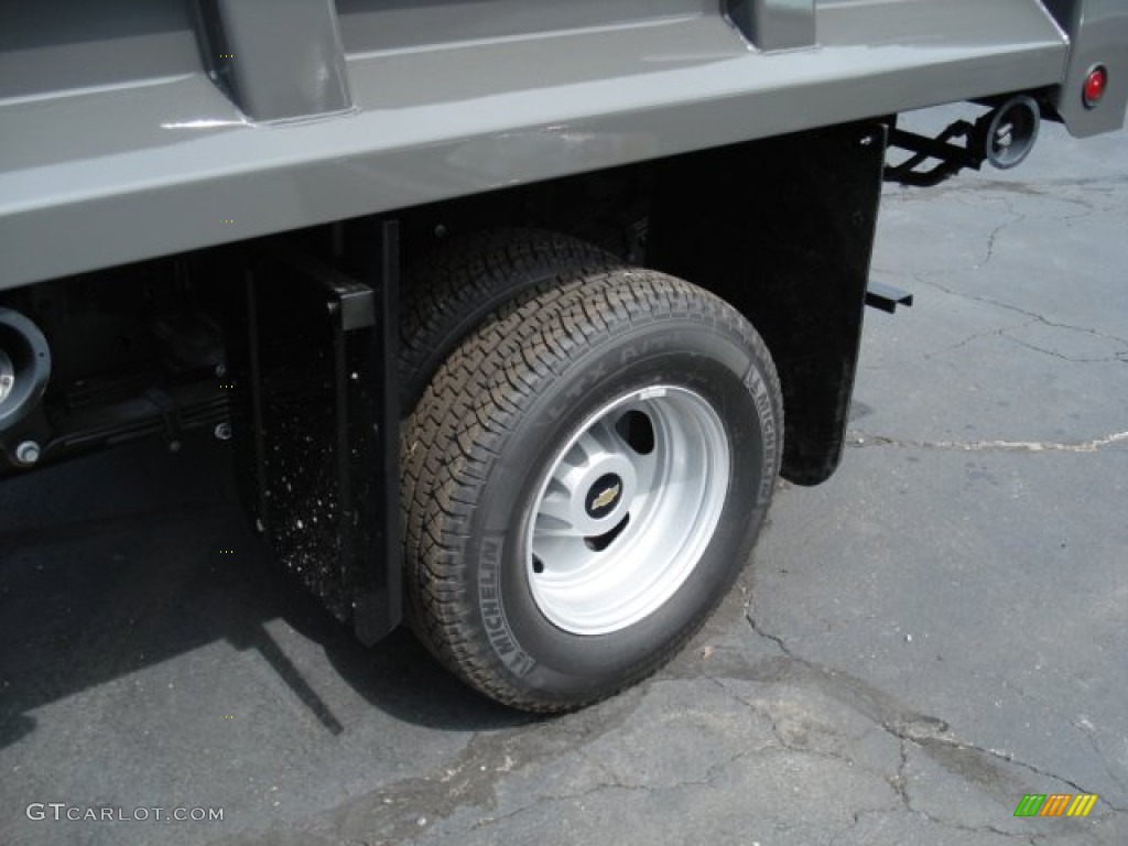 2011 Silverado 3500HD Regular Cab Chassis Dump Truck - Summit White / Dark Titanium photo #9