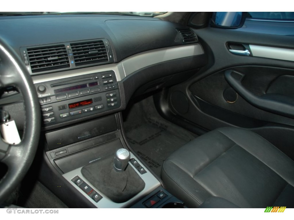 2003 3 Series 325i Sedan - Jet Black / Black photo #19