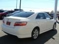 Super White - Camry SE Photo No. 4