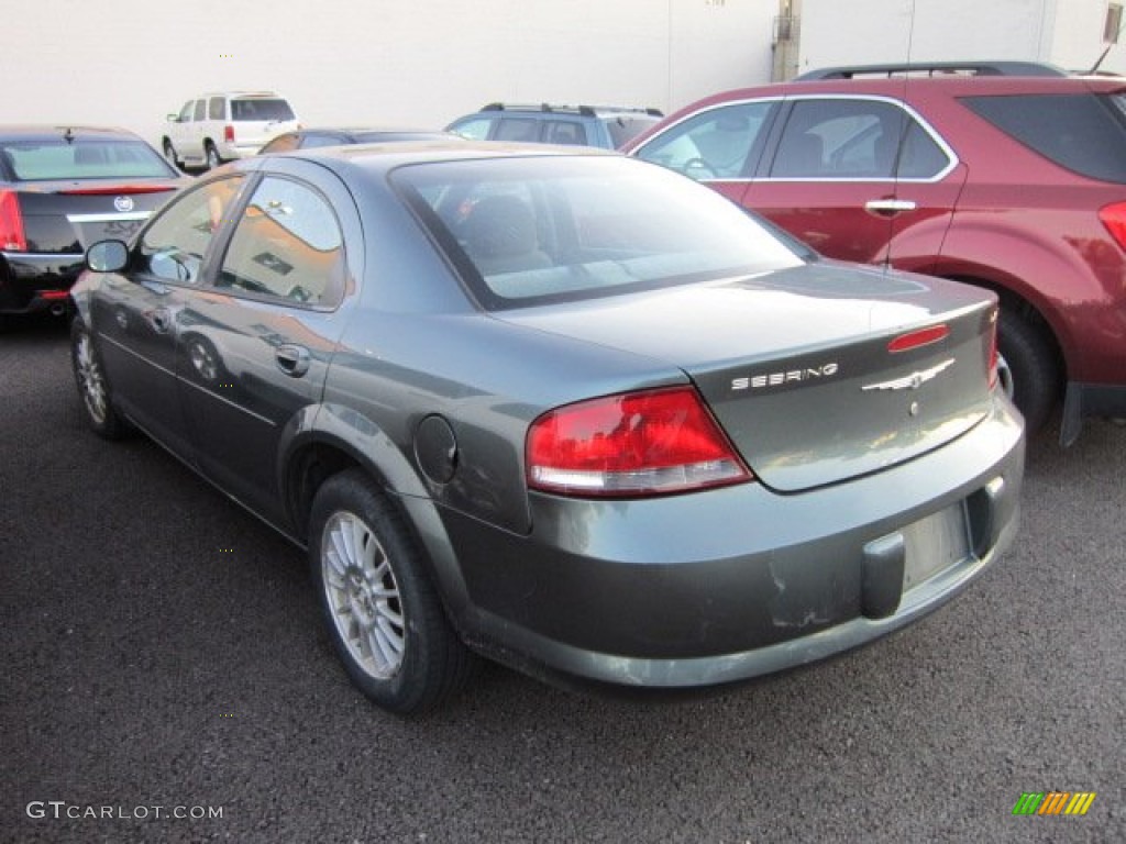 2004 Sebring LX Sedan - Onyx Green Pearl / Dark Slate Gray photo #3