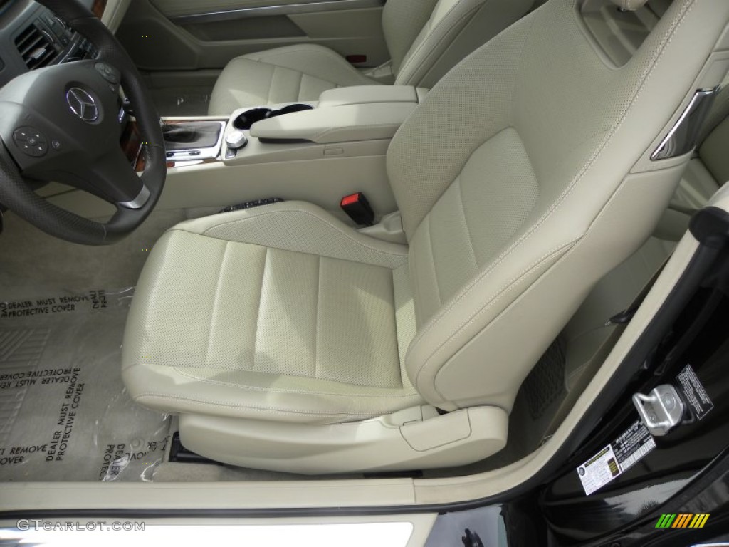 Almond Beige Interior 2010 Mercedes-Benz E 550 Coupe Photo #53515415