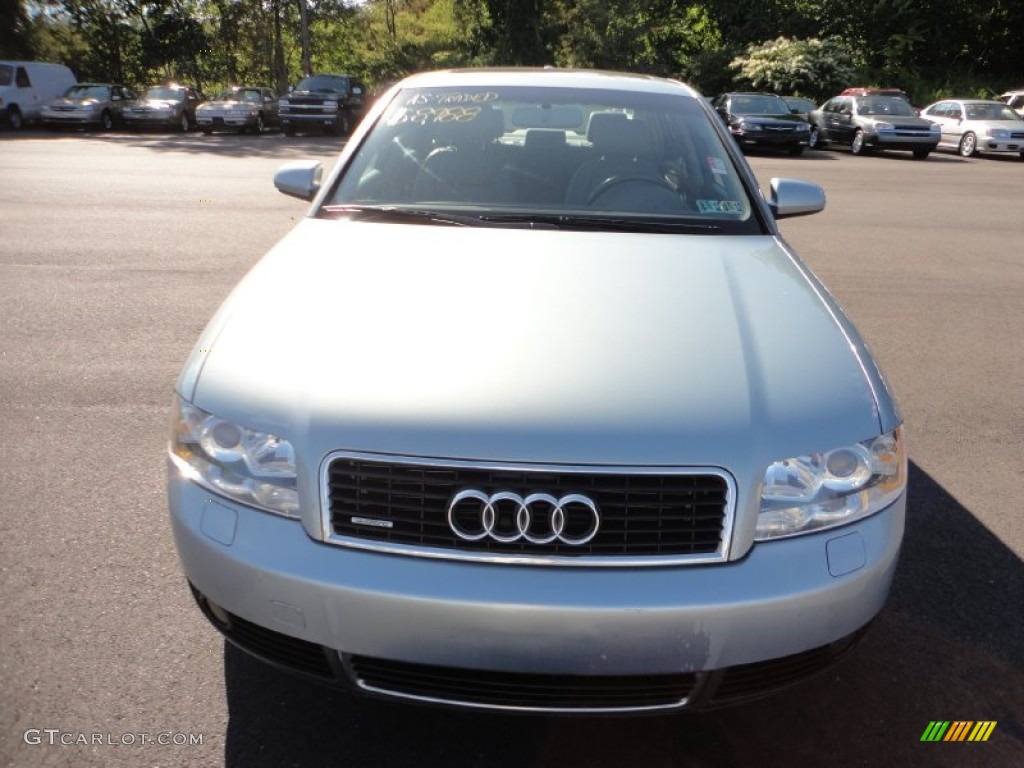 2004 A4 1.8T quattro Sedan - Light Silver Metallic / Platinum photo #2