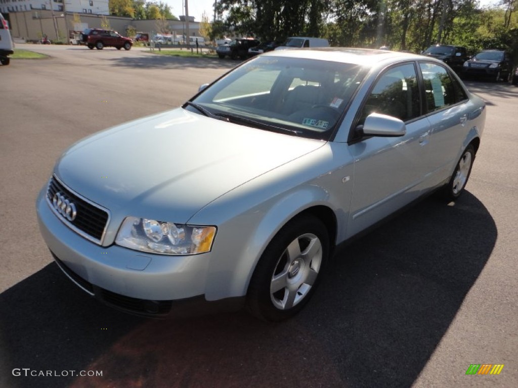 2004 A4 1.8T quattro Sedan - Light Silver Metallic / Platinum photo #3