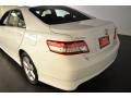 Super White - Camry SE Photo No. 4