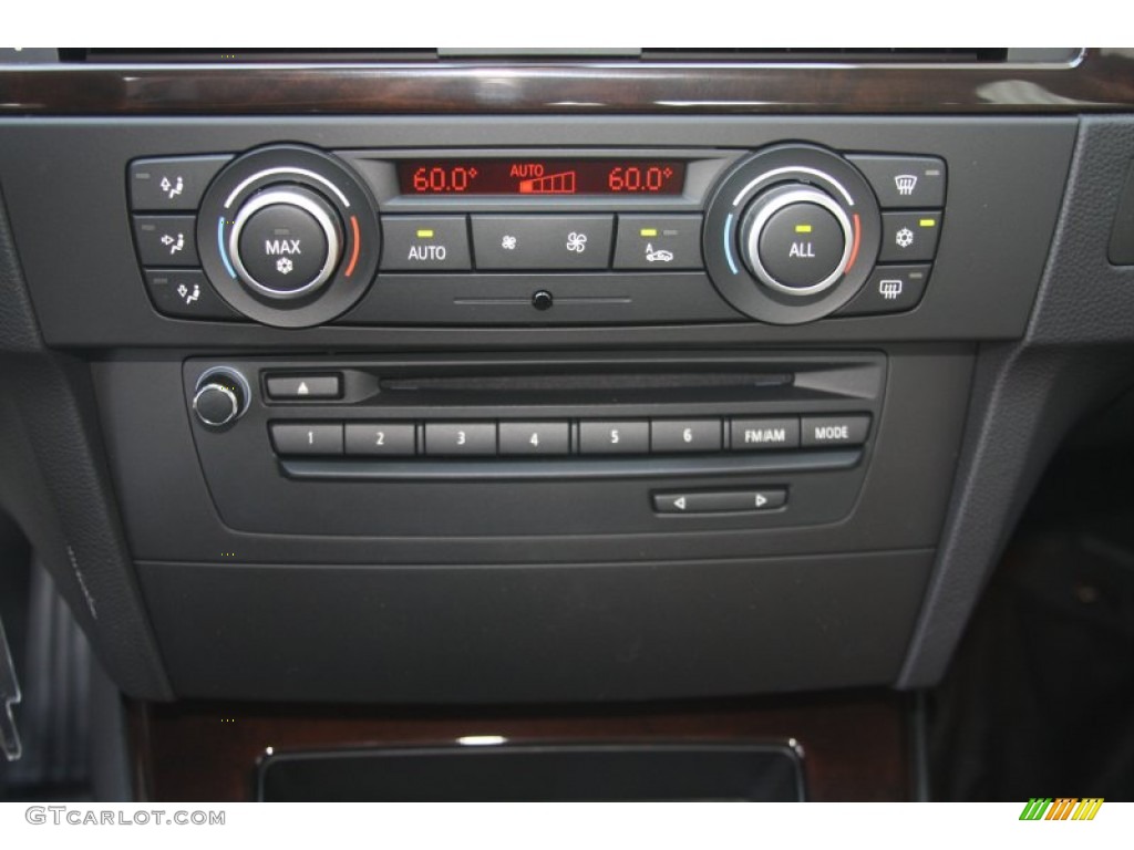 2011 3 Series 335i Sedan - Deep Sea Blue Metallic / Oyster/Black Dakota Leather photo #16