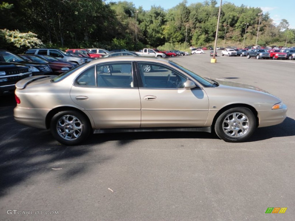 2001 Intrigue GLS - Sandstone / Neutral photo #7