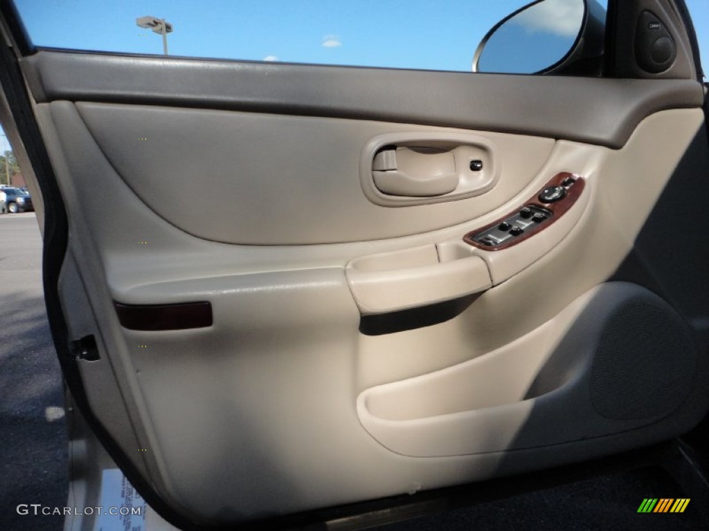 2001 Intrigue GLS - Sandstone / Neutral photo #12