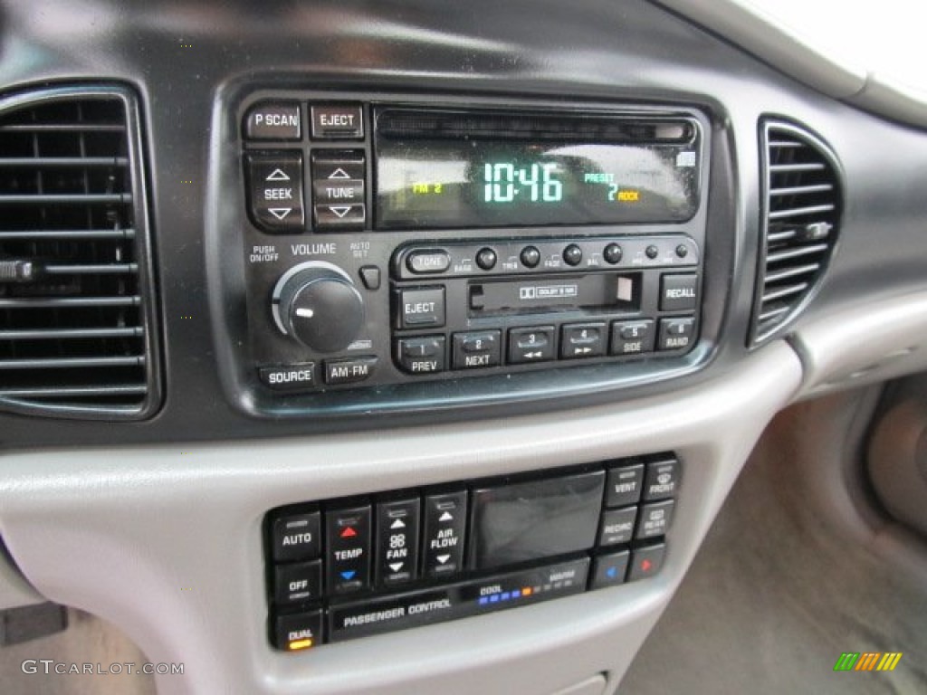 1999 Buick Regal LS Audio System Photo #53521390