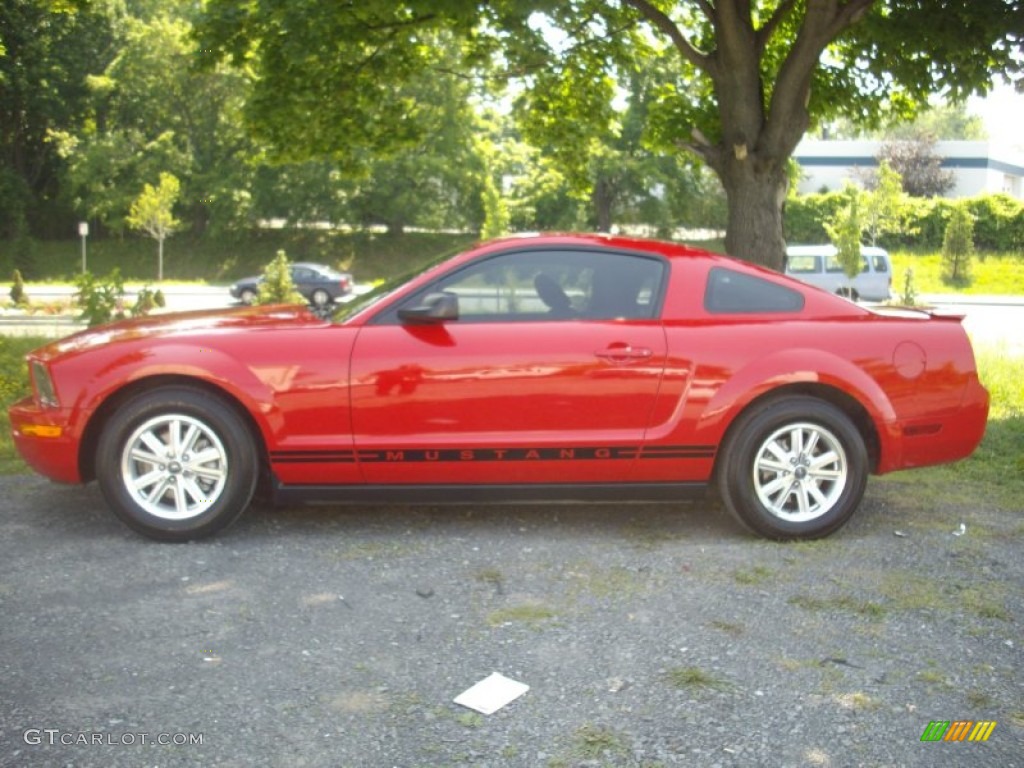 2007 Mustang V6 Deluxe Coupe - Torch Red / Dark Charcoal photo #2