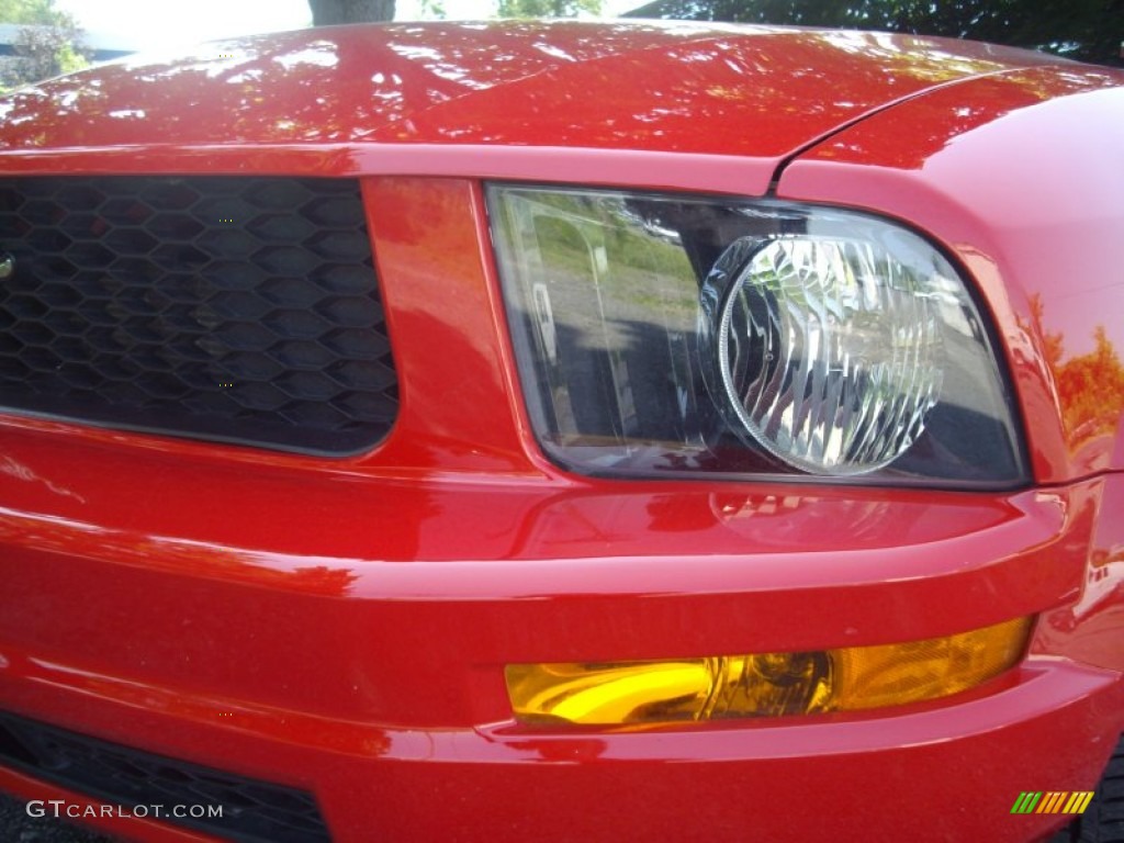 2007 Mustang V6 Deluxe Coupe - Torch Red / Dark Charcoal photo #8