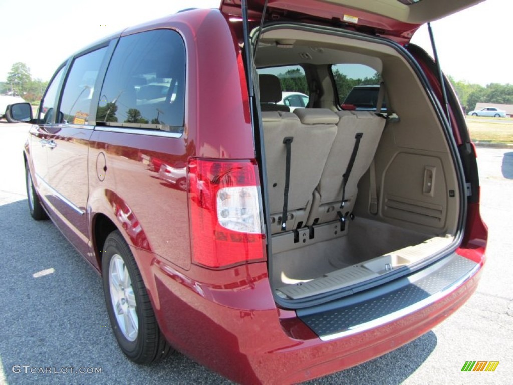 2012 Chrysler Town & Country Touring Trunk Photo #53530623