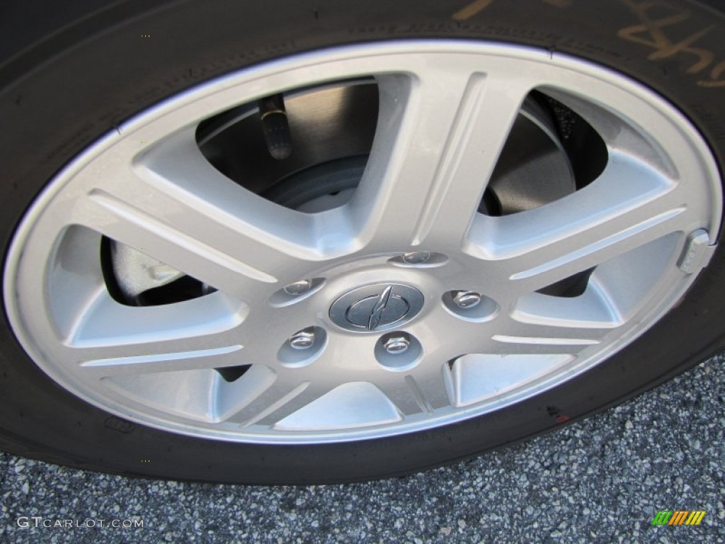 2012 Chrysler Town & Country Touring Wheel Photo #53530848