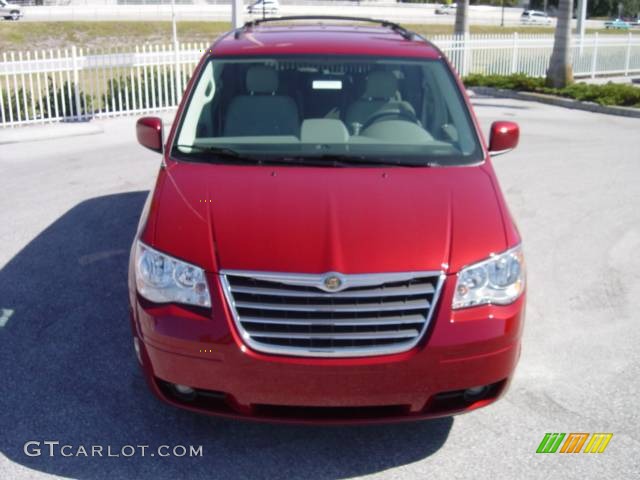 2009 Town & Country Touring - Inferno Red Crystal Pearl / Medium Slate Gray/Light Shale photo #8