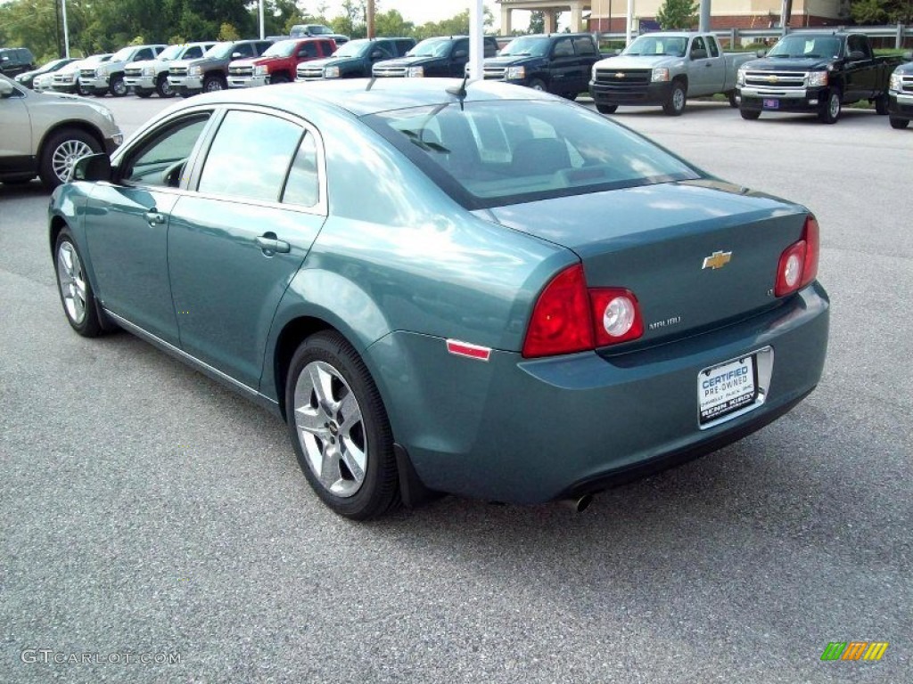 2009 Malibu LT Sedan - Silver Moss Metallic / Titanium photo #2