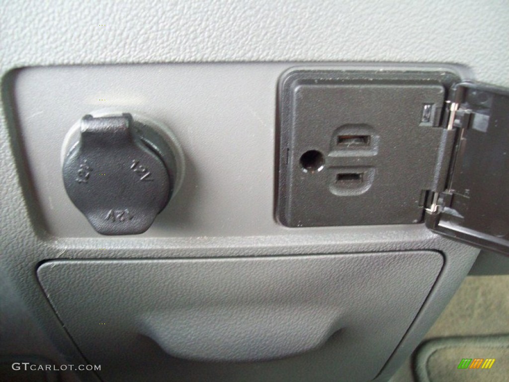 2009 Malibu LT Sedan - Silver Moss Metallic / Titanium photo #30