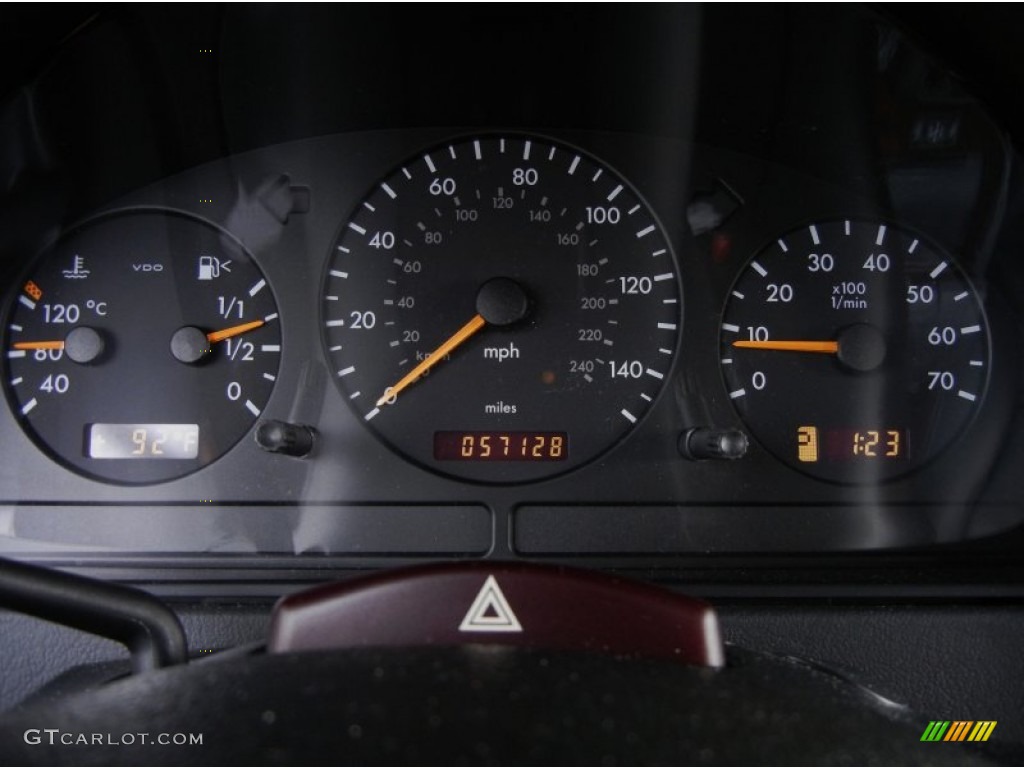 2002 Mercedes-Benz ML 320 4Matic Gauges Photo #53535202