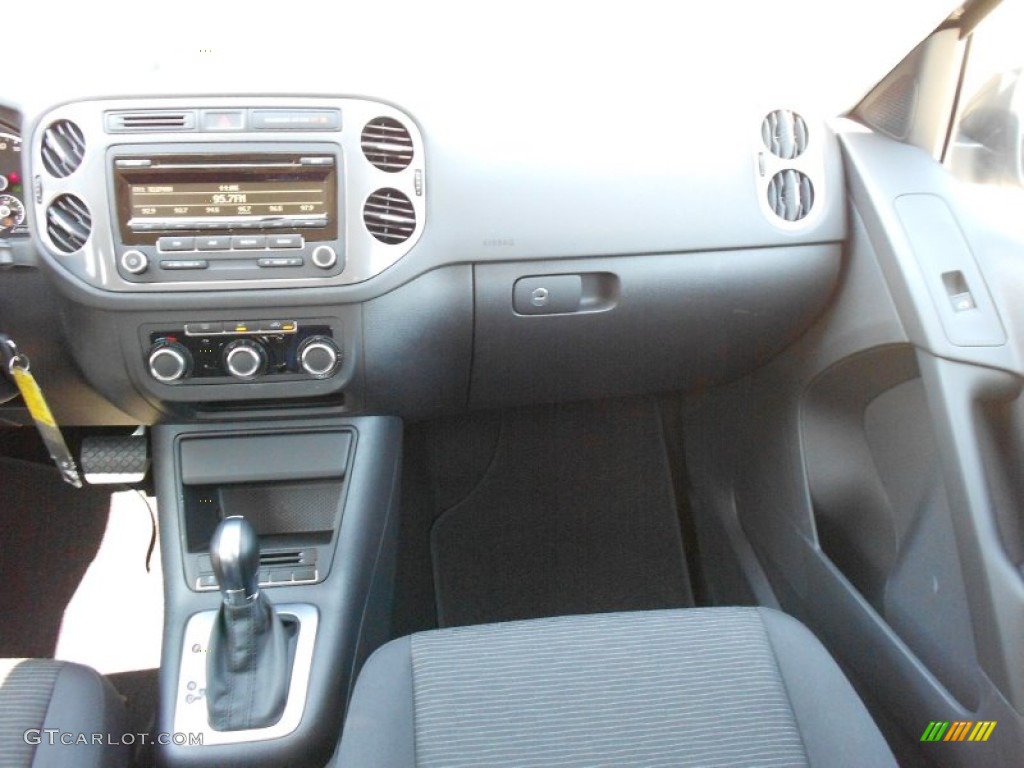 2012 Tiguan S - Deep Black Metallic / Black photo #15