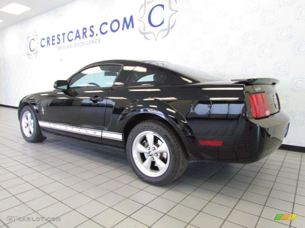 2007 Mustang V6 Deluxe Coupe - Black / Dark Charcoal photo #2