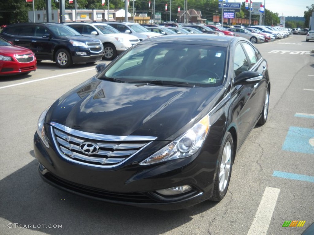 2011 Sonata Limited - Midnight Black / Wine photo #7