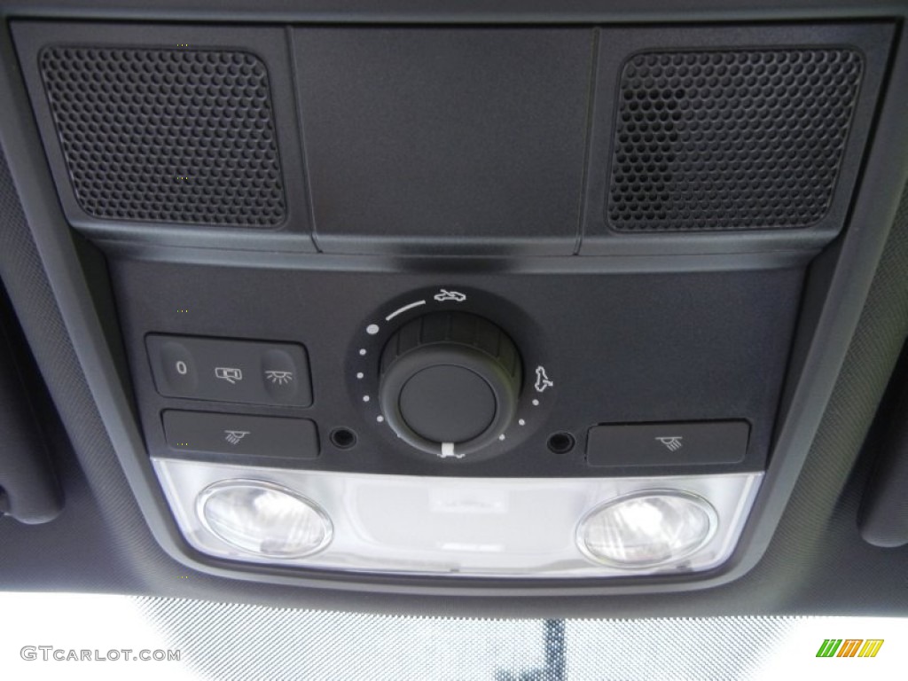 2010 Volkswagen Jetta TDI Cup Street Edition Controls Photo #53538238