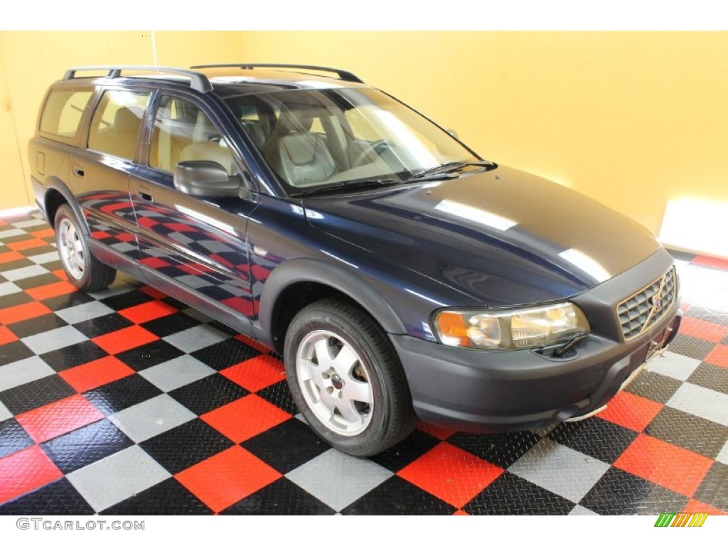 2004 XC70 AWD - Nautic Blue Metallic / Beige/Light Sand photo #1