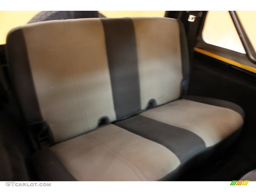 2004 Wrangler X 4x4 - Solar Yellow / Dark Slate Gray photo #13
