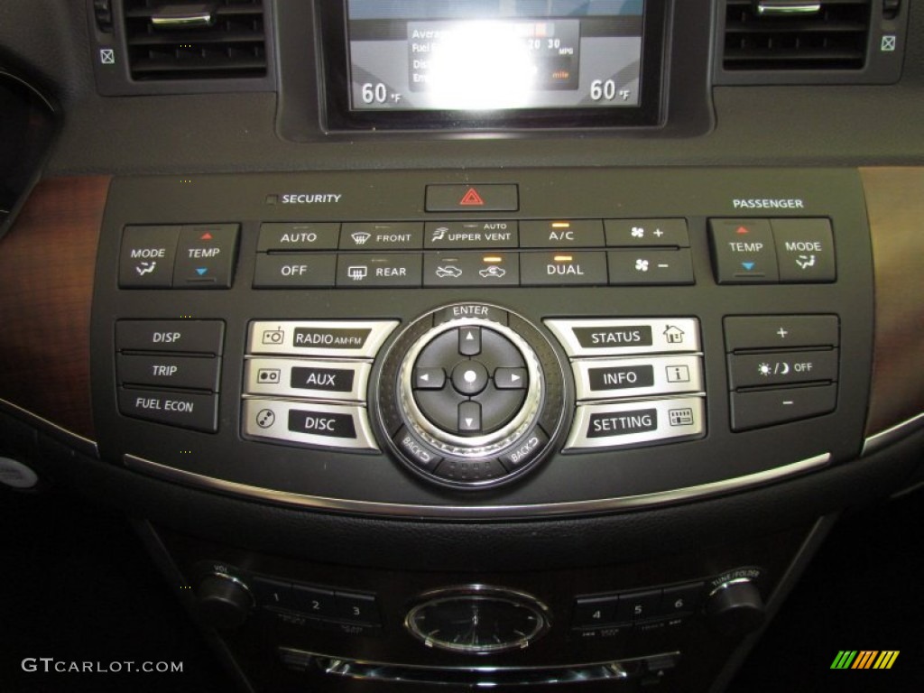 2010 Infiniti M 35 Sedan Controls Photo #53544653