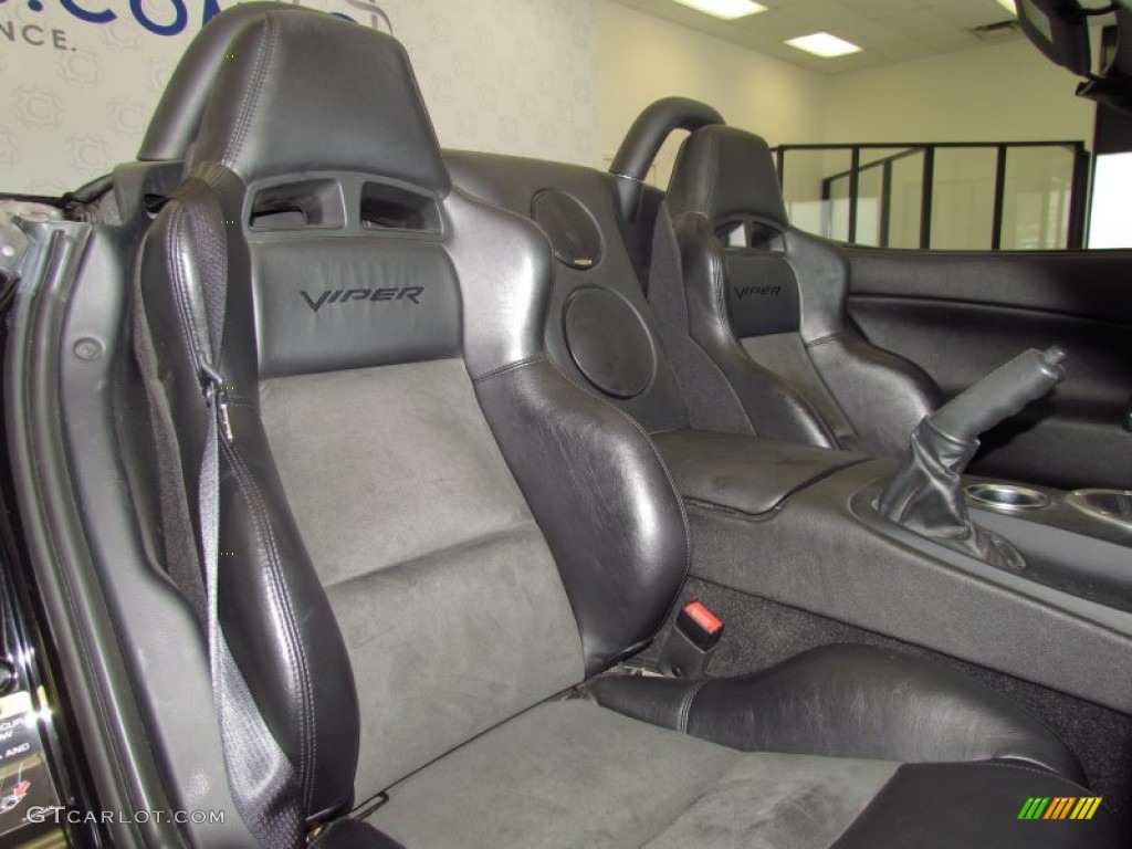 Black Interior 2005 Dodge Viper SRT-10 Photo #53547334