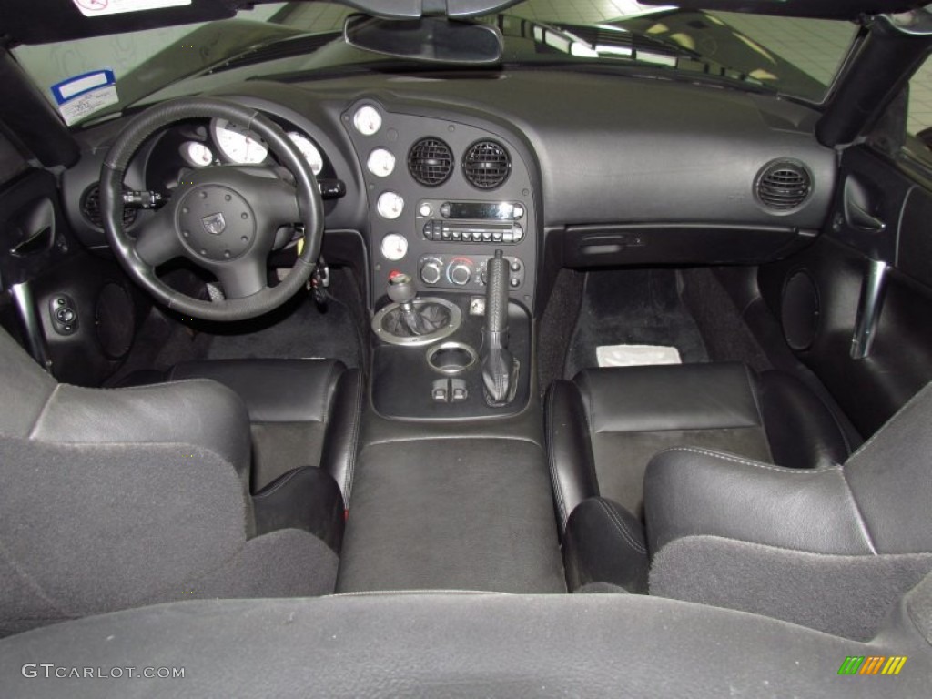 2005 Dodge Viper SRT-10 Black Dashboard Photo #53547382