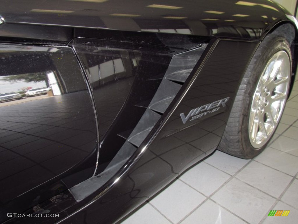 2005 Dodge Viper SRT-10 Marks and Logos Photo #53547644