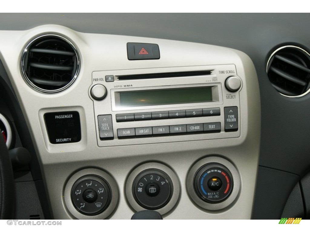 2011 Toyota Matrix 1.8 Controls Photo #53548793