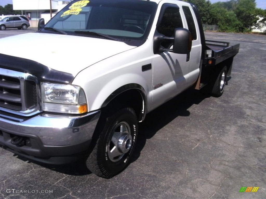 2004 F350 Super Duty XLT SuperCab 4x4 Stake Truck - Oxford White / Medium Flint photo #7