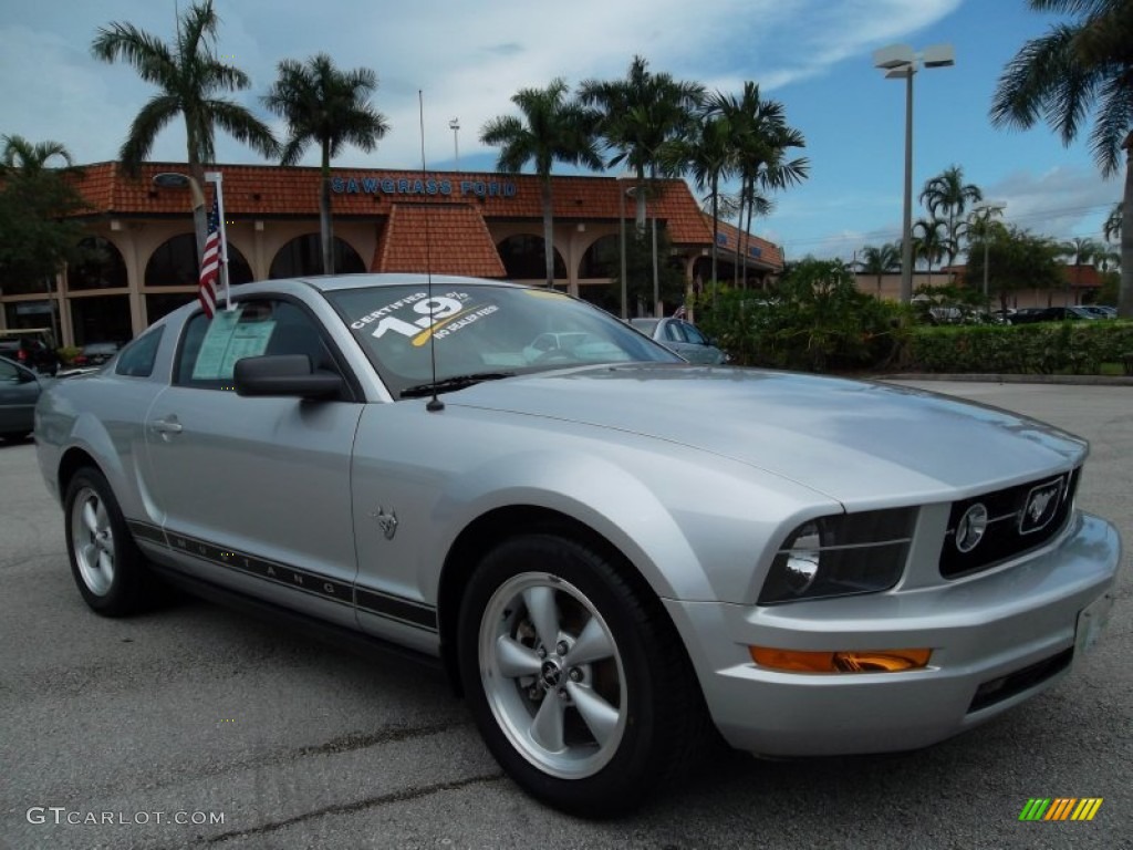 2009 Mustang V6 Premium Coupe - Brilliant Silver Metallic / Dark Charcoal photo #1