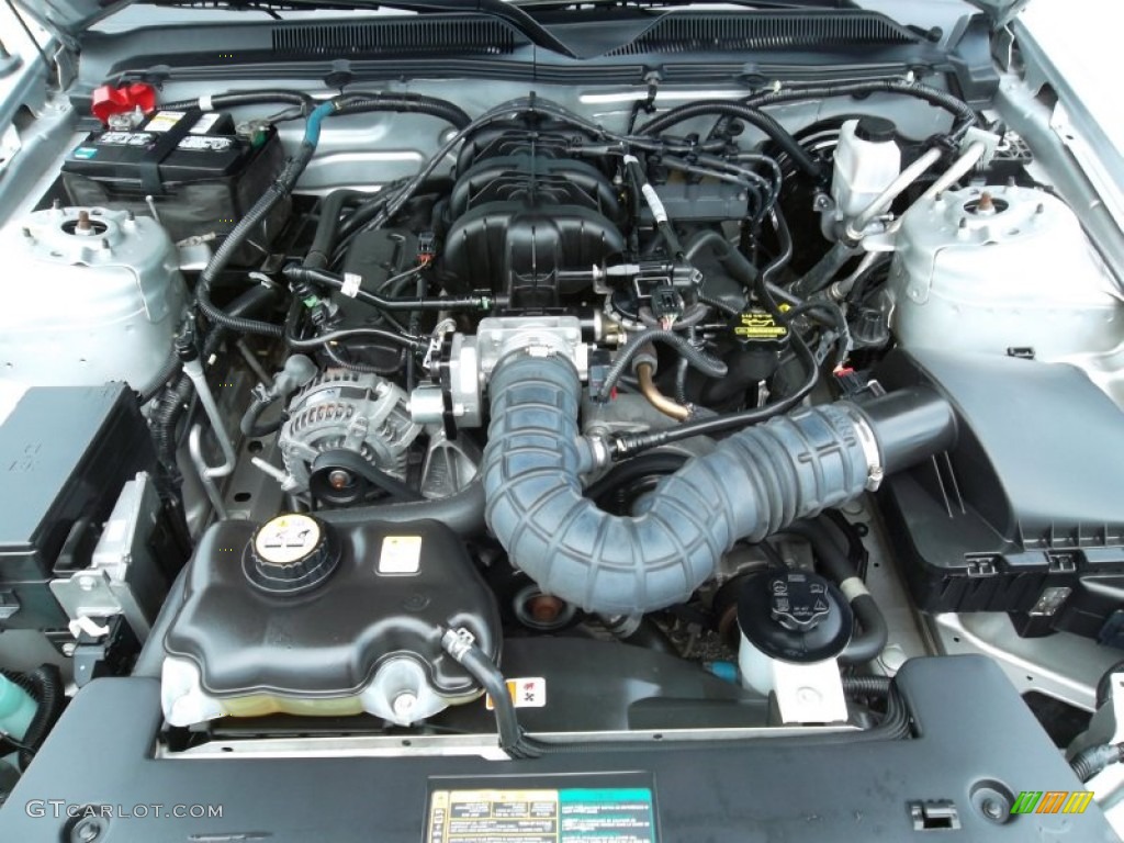 2009 Mustang V6 Premium Coupe - Brilliant Silver Metallic / Dark Charcoal photo #28