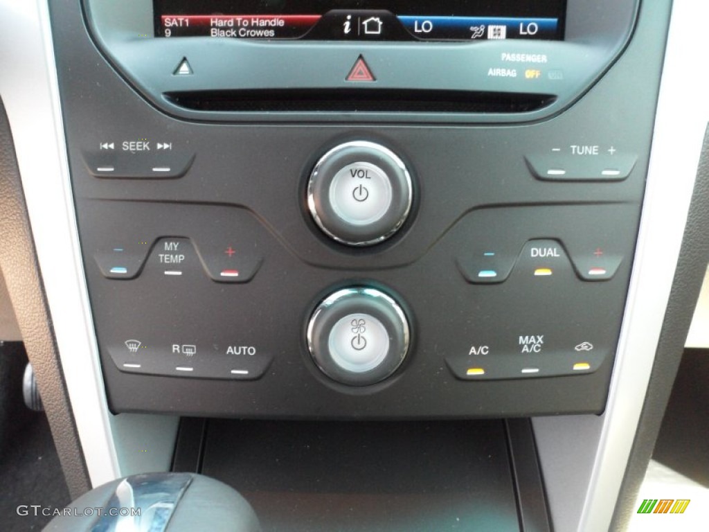 2012 Ford Explorer XLT Controls Photo #53557356
