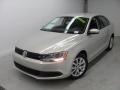Black - Jetta SE Sedan Photo No. 3