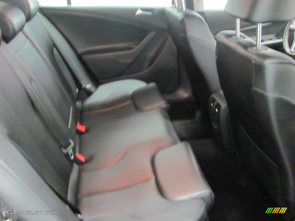 2010 Passat Komfort Sedan - Deep Black / Black photo #12