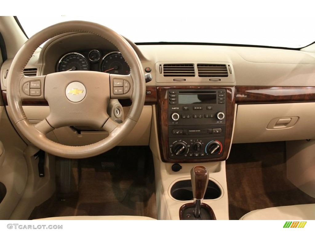 2006 Chevrolet Cobalt LTZ Sedan Dashboard Photos