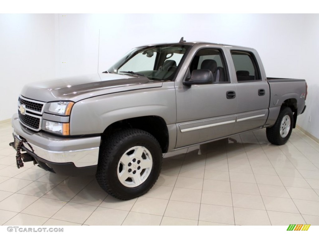 2006 Silverado 1500 LT Crew Cab 4x4 - Graystone Metallic / Dark Charcoal photo #3