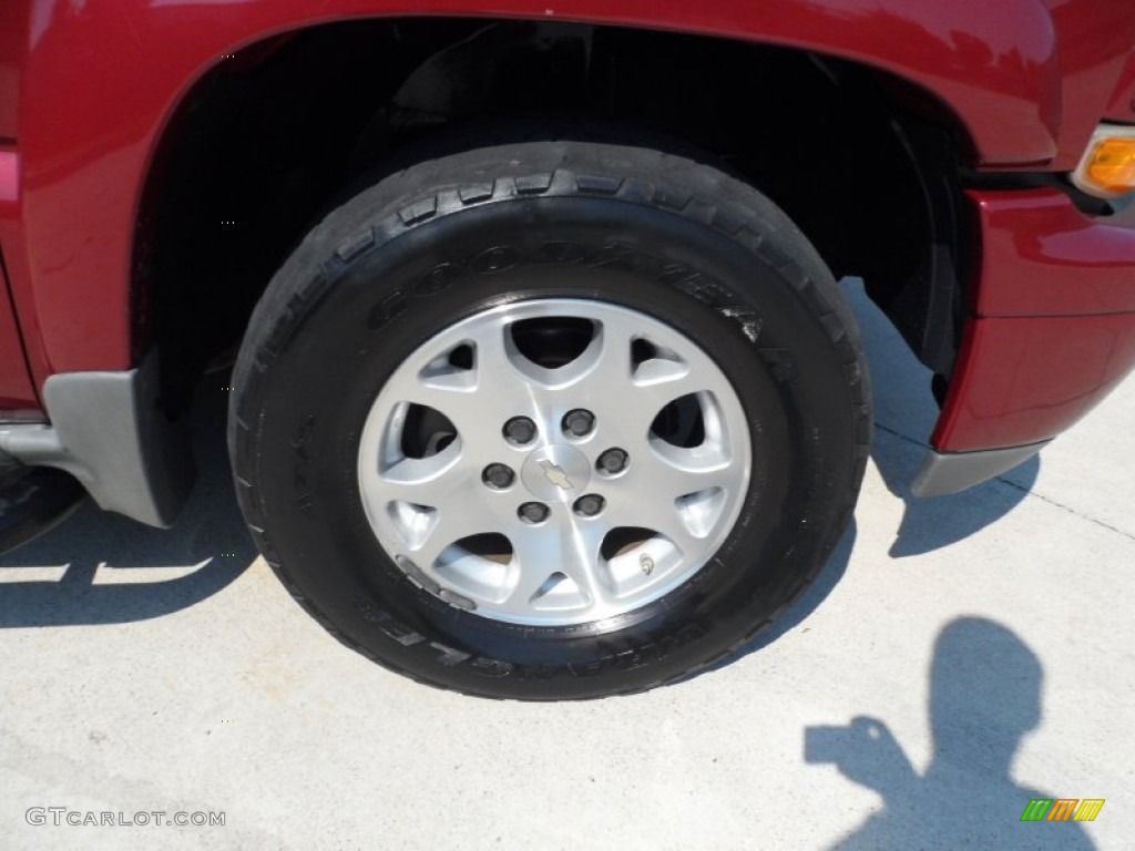 2004 Tahoe Z71 4x4 - Sport Red Metallic / Gray/Dark Charcoal photo #15