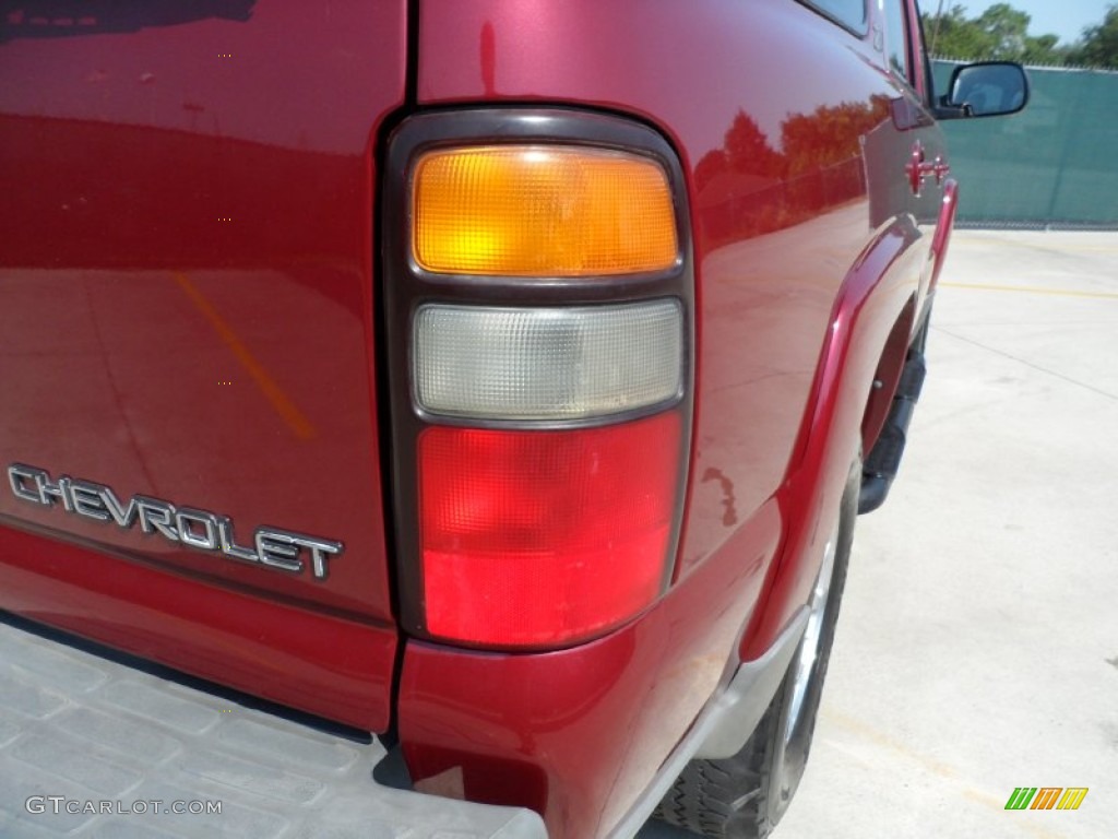 2004 Tahoe Z71 4x4 - Sport Red Metallic / Gray/Dark Charcoal photo #20