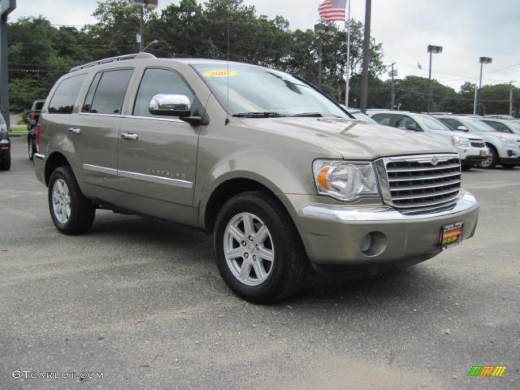2007 Aspen Limited 4WD - Light Khaki Beige Metallic / Dark Khaki/Light Graystone photo #4